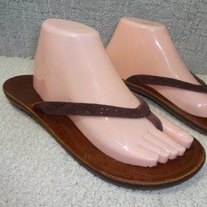 𝅺OLUKAI Puka Women's Size 10 US Brown Leather Flip Flops Thong Sandals